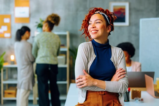 Zenus Bank Woman In a Office