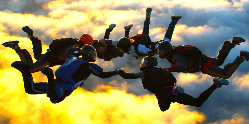 Zenus Bank Skydiving